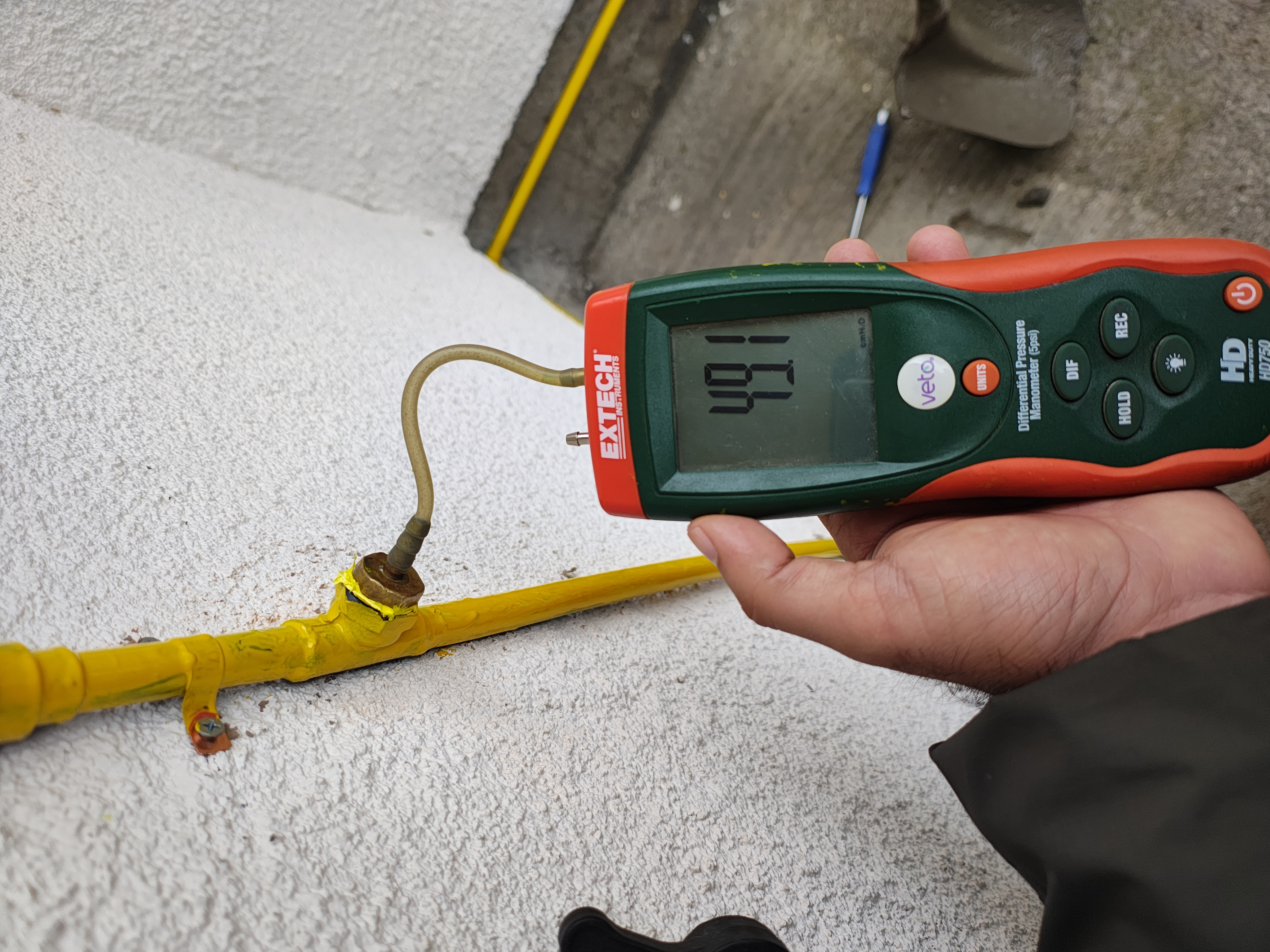 Prueba de hermeticidad en una red de gas utilizando un manómetro digital